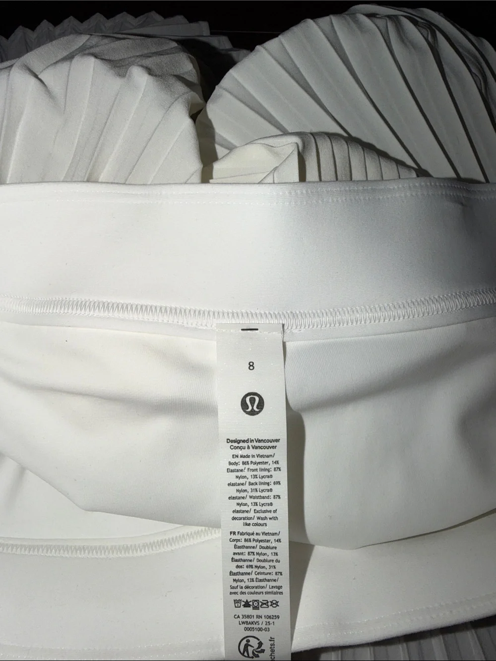 lululemon athletica lightweight pleated